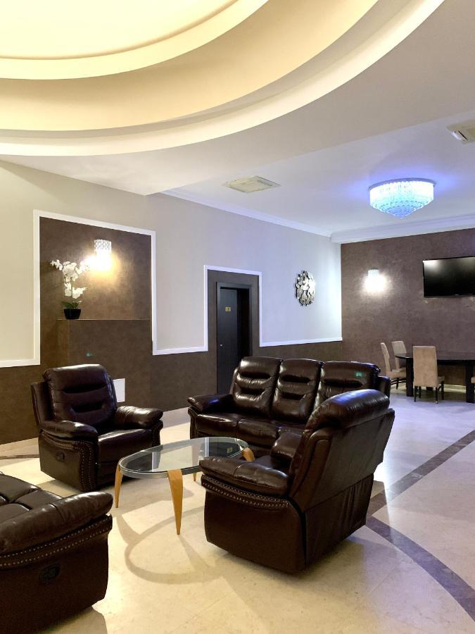 Albert Hotel بلوييست المظهر الخارجي الصورة