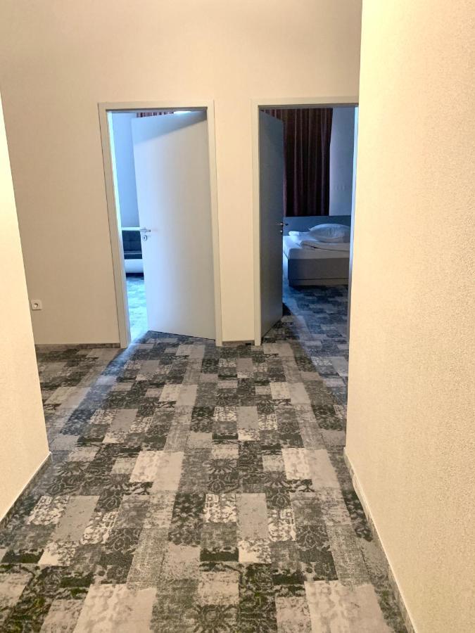 Albert Hotel بلوييست المظهر الخارجي الصورة