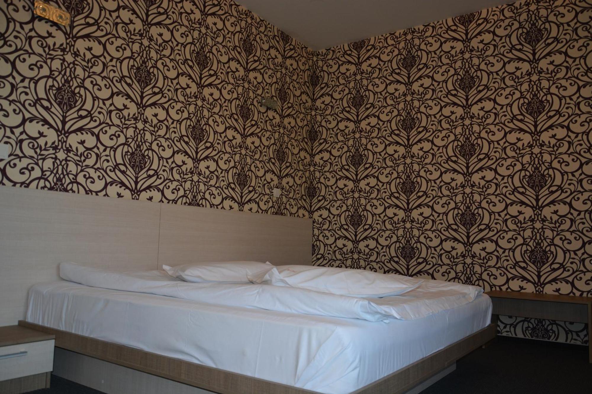 Albert Hotel بلوييست الغرفة الصورة